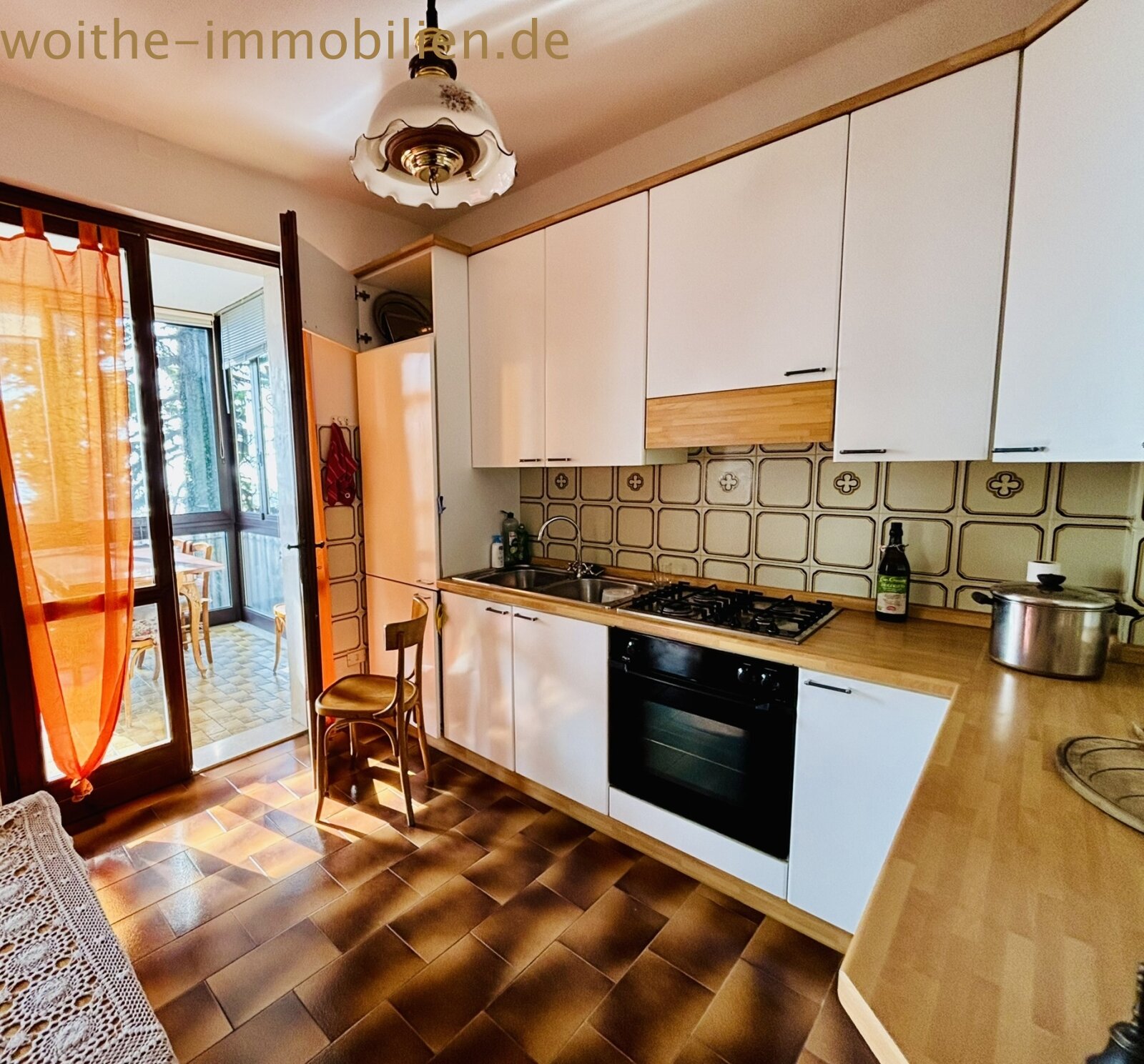 Großzügige Wohnung mit Garage und Gartennutzung