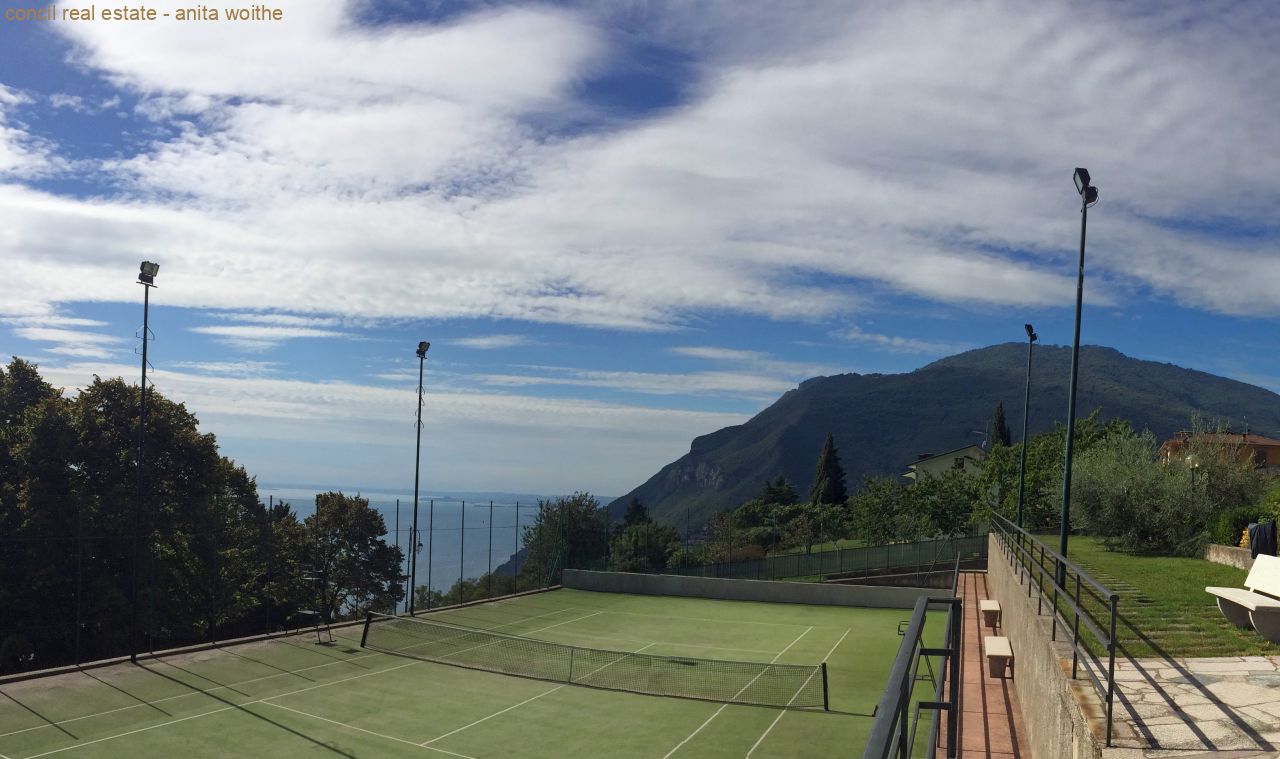 IDEALE  FERIENWOHNUNG AM GARDASEE MIT POOL