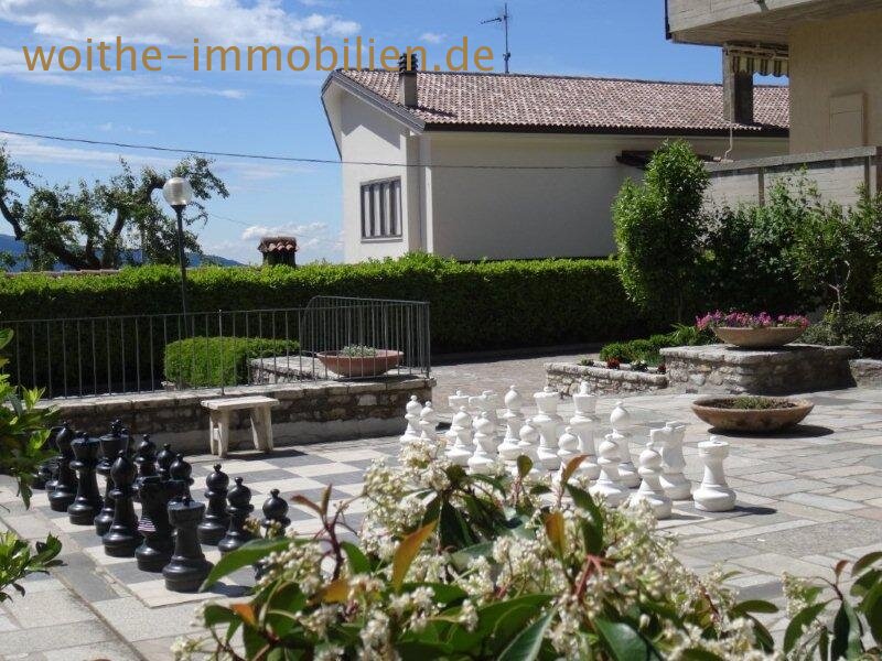 IDEALE  FERIENWOHNUNG AM GARDASEE MIT POOL