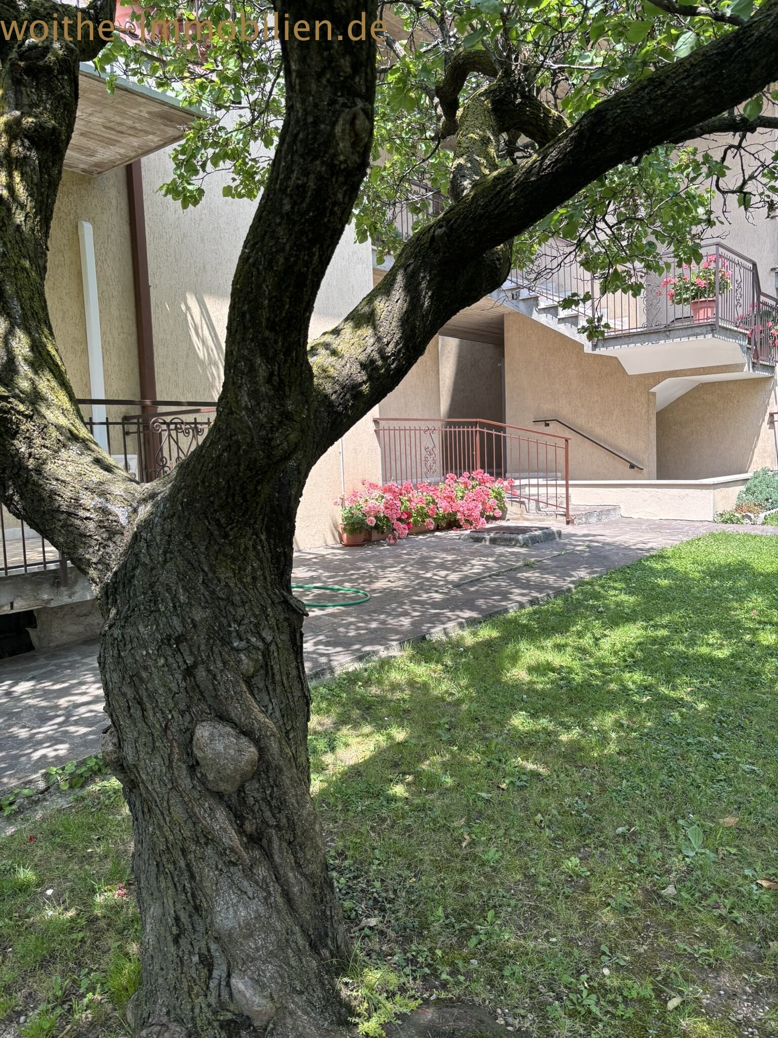 Großzügige Wohnung mit Gartennutzung