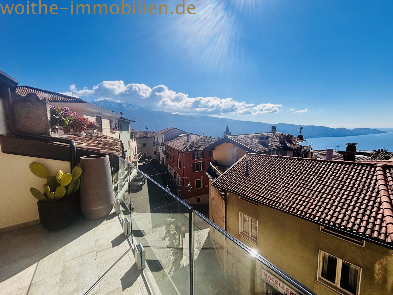 RARITÄT IN TIGNALE-GARDOLA: Design-Wohnung mit Seesicht! 