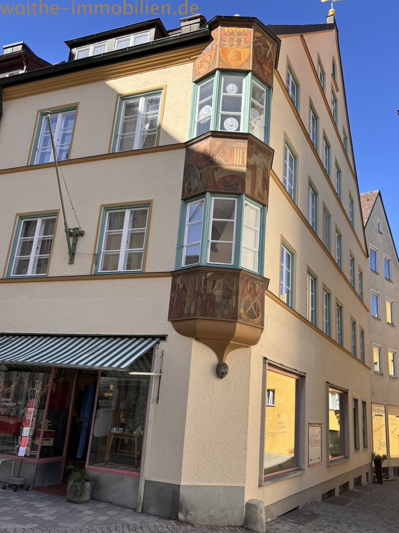 Charaktervolles Eckhaus mit markanter Erkerarchitektur und historischem Flair Charaktervolles Eckhaus mit markanter Erkerarchitektur und historischem Flair
