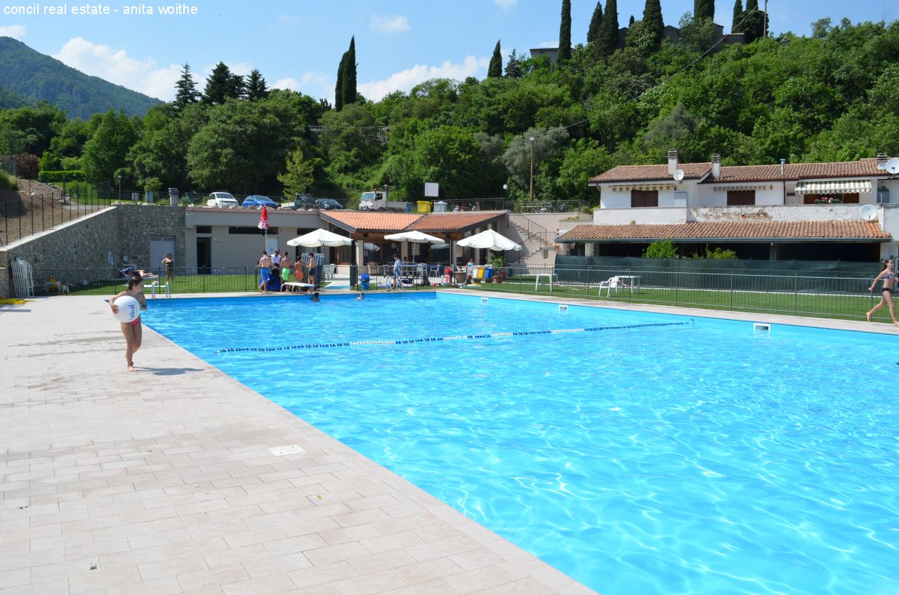 Schwimmbad in Prabione