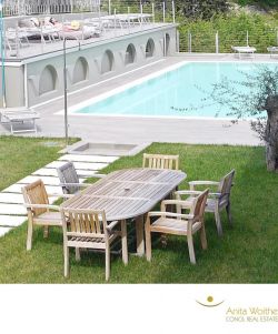 Pool und gemeinschaftlicher Garten Pool und gemeinschaftlicher Garten